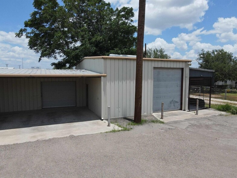 206 S Norton Ave portfolio of 2 properties for sale on LoopNet.ca - Building Photo - Image 3 of 21