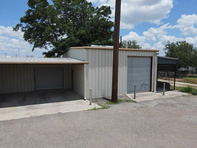 206 S Norton Ave portefeuille de 2 propriétés à vendre sur LoopNet.ca - Photo du bâtiment - Image 3 de 21