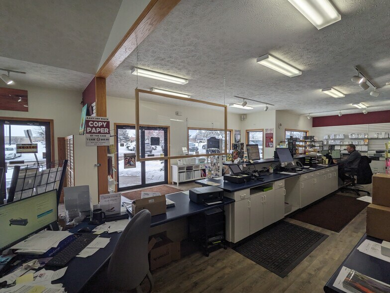 3311 South Airport Rd, Traverse City, MI à louer - Photo intérieure - Image 2 de 17