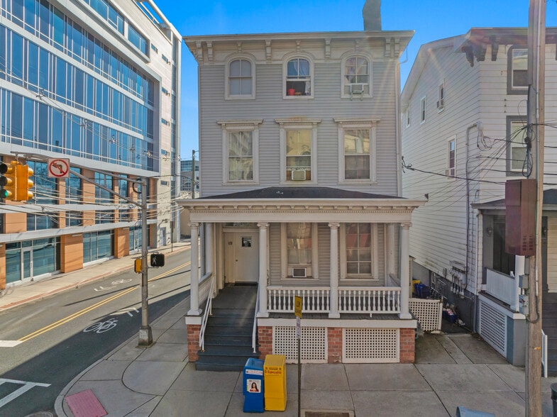 Bayard Street Portfolio/ Redevelopment portfolio of 8 properties for sale on LoopNet.ca - Building Photo - Image 3 of 14