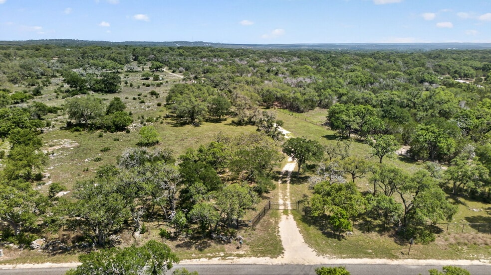 301 Sattler Rd, Spring Branch, TX for sale - Building Photo - Image 3 of 31