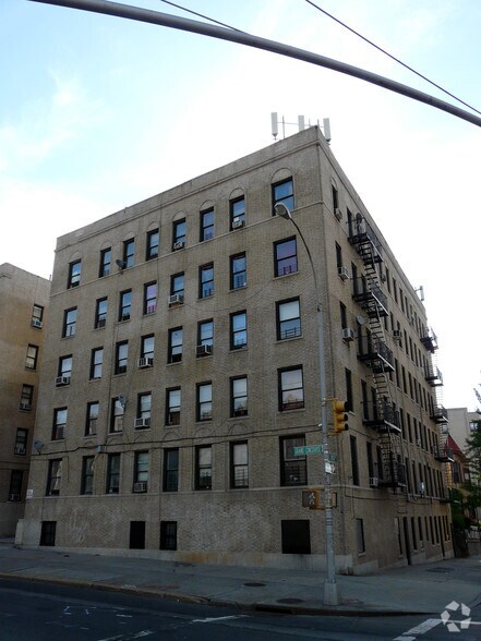 2080-2090 Grand Concourse, Bronx, NY à louer - Photo du bâtiment - Image 2 de 6
