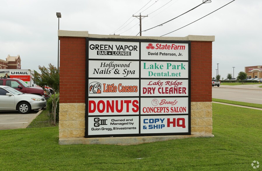 2580 W Camp Wisdom Rd, Grand Prairie, TX à louer - Photo du bâtiment - Image 3 de 10