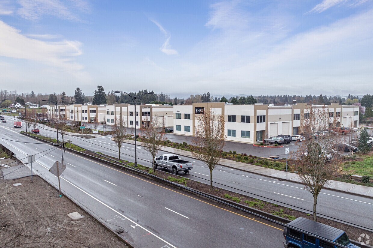 10007 234th Ave E, Bonney Lake, WA à louer Photo principale- Image 1 de 7