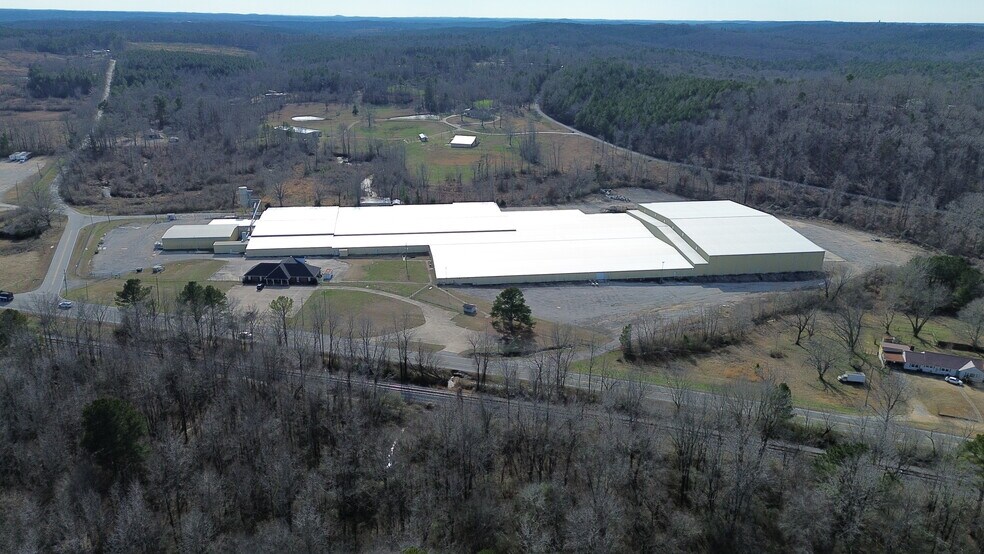 The NW Alabama Industrial Portfolio portefeuille de 3 propriétés à vendre sur LoopNet.ca - Photo principale - Image 1 de 3