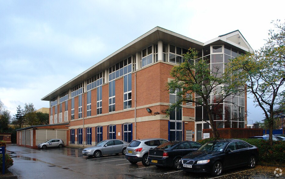 4 Brindley Rd, Manchester à louer - Photo du bâtiment - Image 2 de 5