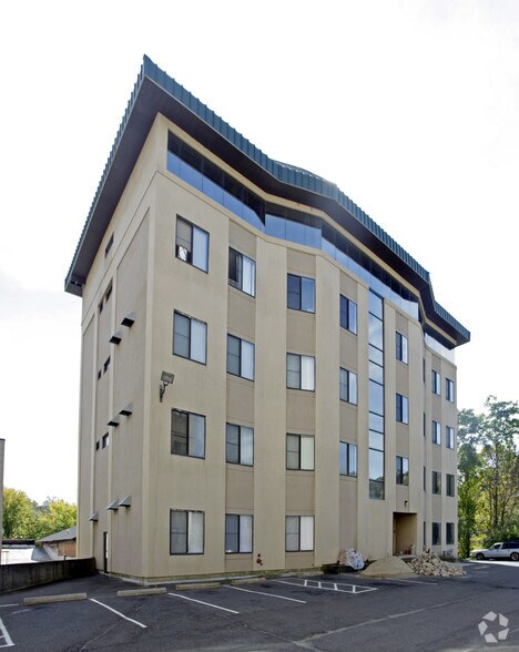 25-41 DeForest St, Seymour, CT à vendre - Photo du bâtiment - Image 2 de 9