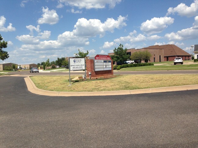 More details for 1408 S Fretz Ave, Edmond, OK - Flex for Lease