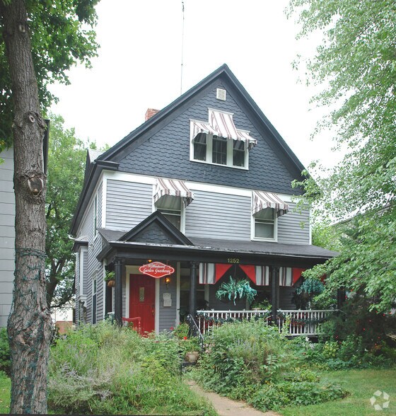 1252 SW Fillmore St, Topeka, KS à vendre - Photo du bâtiment - Image 2 de 5