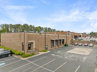 Plus de détails pour 6665 Corners Industrial Ct, Peachtree Corners, GA - Industriel à louer