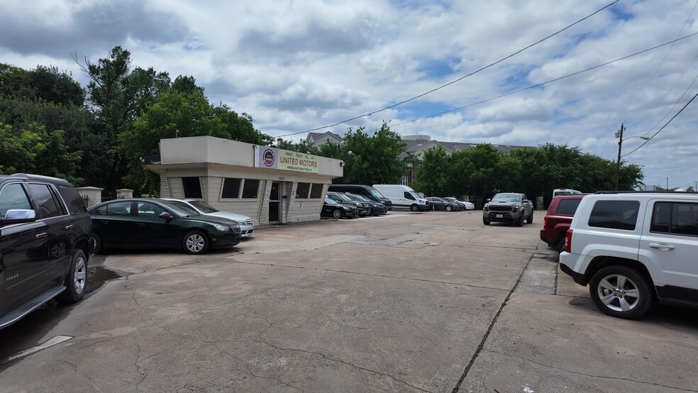 1503 S McDonald St, McKinney, TX for sale - Building Photo - Image 2 of 11