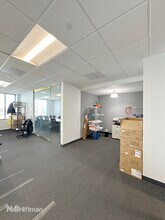 4320 Winfield Rd, Warrenville, IL à louer Photo intérieure- Image 2 de 14