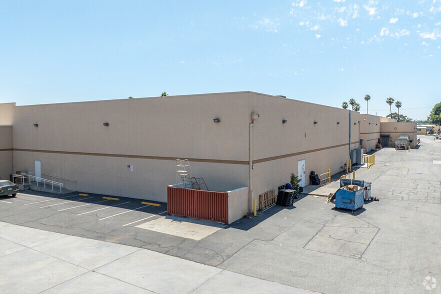 1558-1584 W Baseline St, San Bernardino, CA à louer - Photo du bâtiment - Image 3 de 5