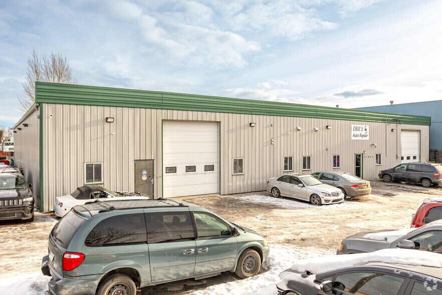 11841 154th St NW, Edmonton, AB à vendre - Photo principale - Image 1 de 1