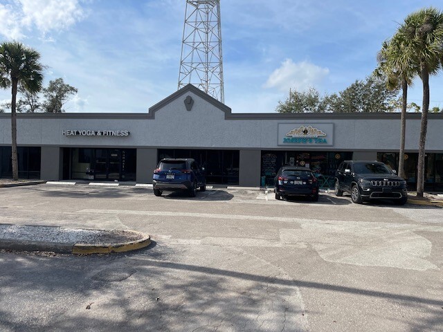 25000-25028 US Highway 19 N, Clearwater, FL for lease - Building Photo - Image 2 of 9