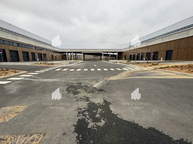 212325 Rue Du Sausset, Tremblay-en-France à louer - Photo du bâtiment - Image 2 de 14