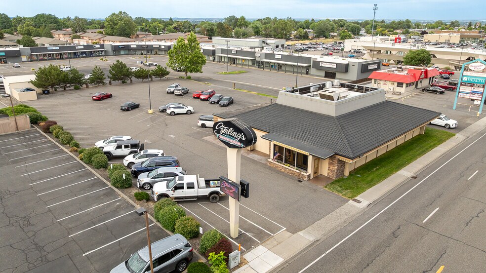 3200 W Clearwater Ave, Kennewick, WA à vendre - Photo du bâtiment - Image 2 de 18