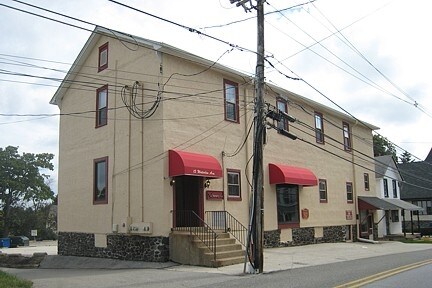 15-19 Waterloo Ave, Berwyn, PA à louer - Photo du bâtiment - Image 3 de 7