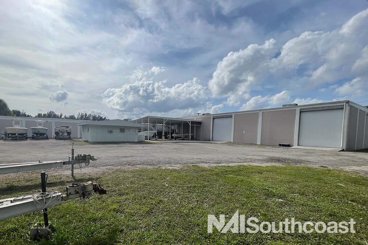 3601 SE Dixie Hwy, Stuart, FL à vendre Photo du bâtiment- Image 1 de 20