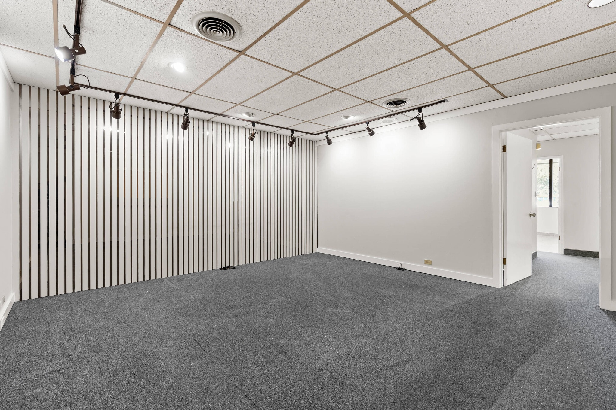 5890-6085 Snell Blvd, San Jose, CA à louer Photo intérieure- Image 1 de 5