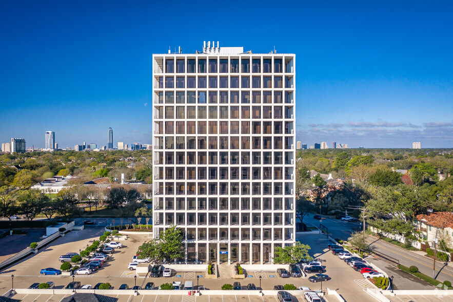 2001 Kirby Dr, Houston, TX à louer - Photo du b timent - Image 3 de 20