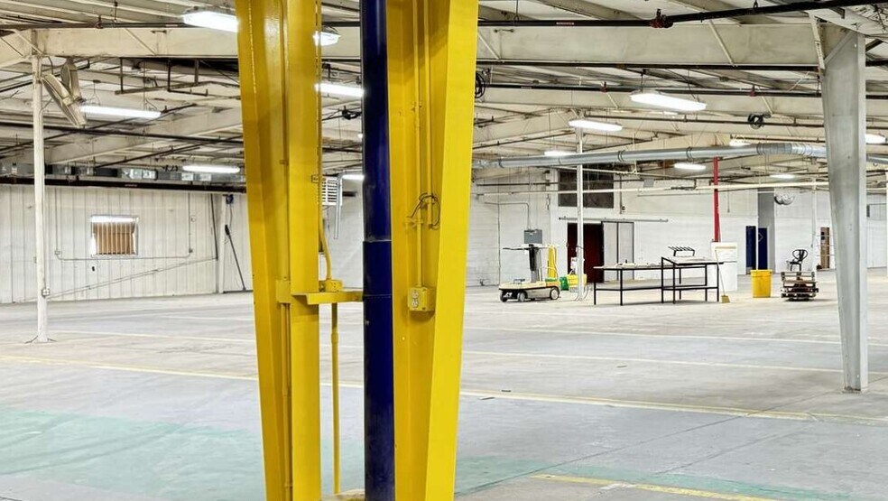 831 S Columbus Ave, Newton, KS à vendre - Photo du bâtiment - Image 2 de 11