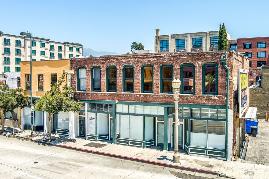 118-128 N Fair Oaks Ave, Pasadena, CA à vendre - Photo du bâtiment - Image 2 de 9