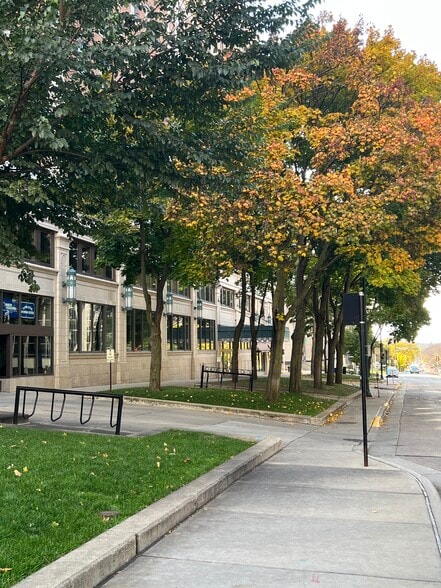 Washington Ave Condo Portfolio portfolio of 3 properties for sale on LoopNet.ca - Building Photo - Image 3 of 7