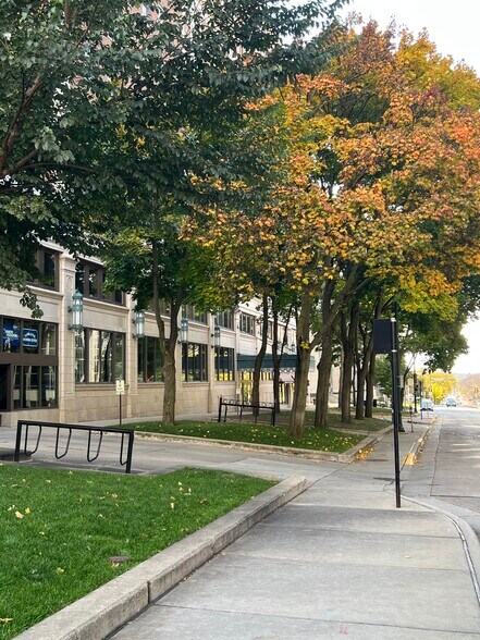 Washington Ave Condo Portfolio portefeuille de 3 propriétés à vendre sur LoopNet.ca - Photo du bâtiment - Image 3 de 7