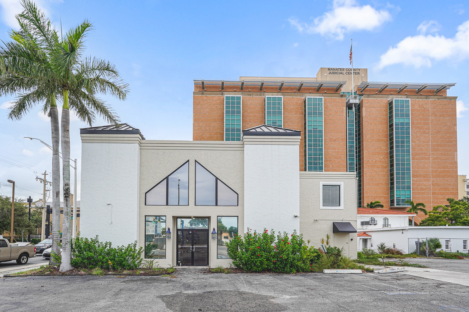 524 9th St W, Bradenton, FL for lease Primary Photo- Image 1 of 16