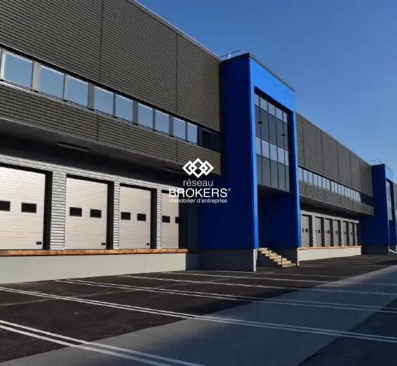 Industrial in Aulnay-sous-Bois for lease Building Photo- Image 1 of 3