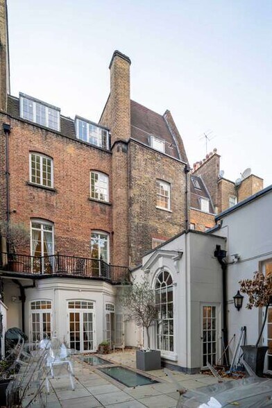 13-14 South Audley St, Londres à vendre - Photo du bâtiment - Image 2 de 5