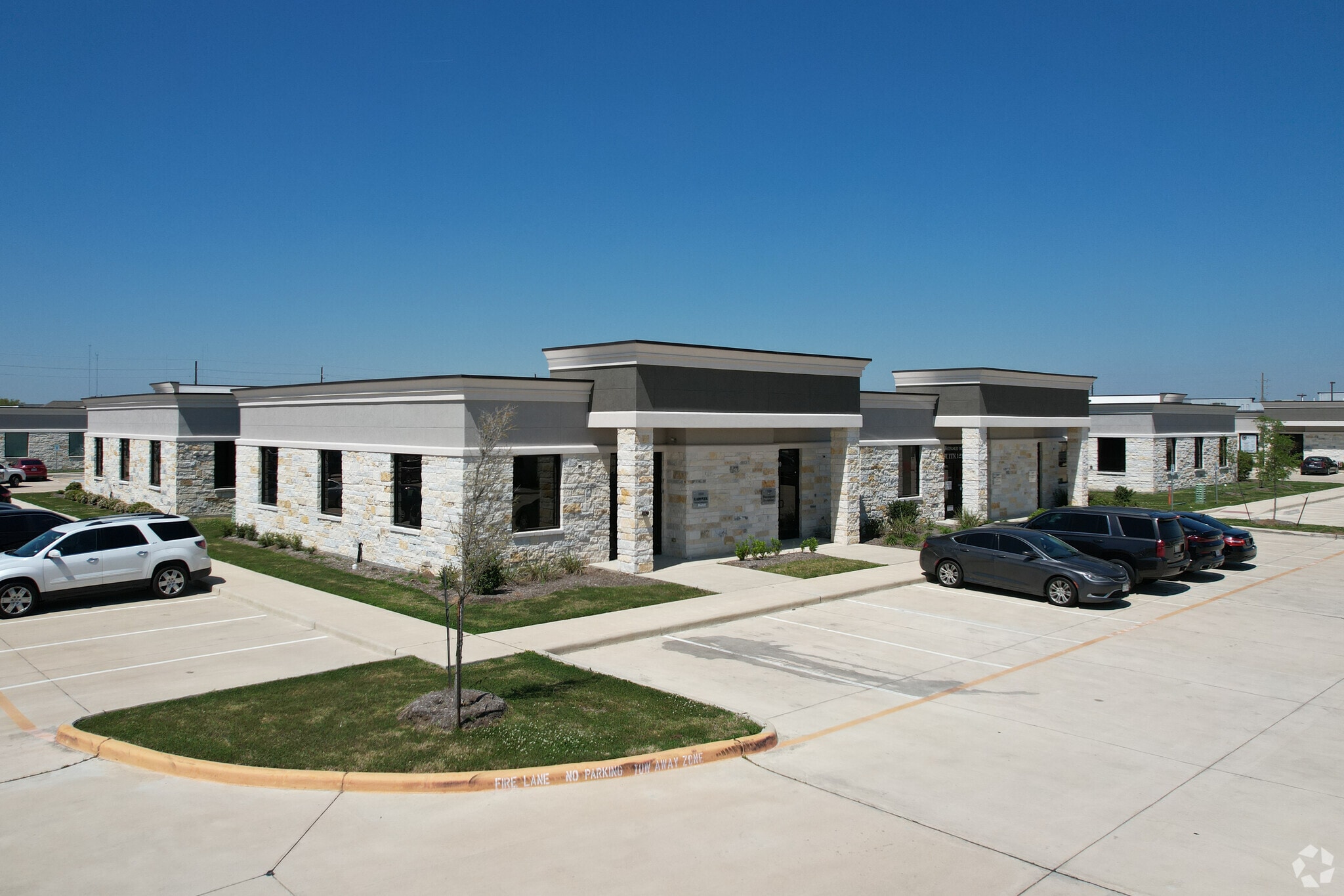 3129 Kingsley Dr, Pearland, TX for lease Primary Photo- Image 1 of 11