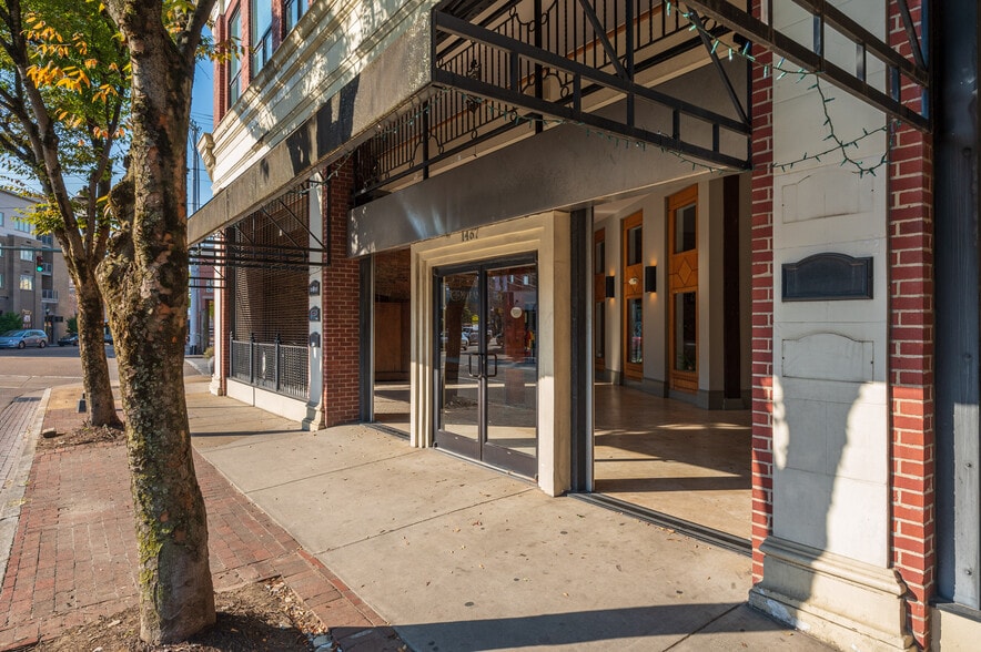 1463 Market St, Chattanooga, TN for lease - Building Photo - Image 1 of 22