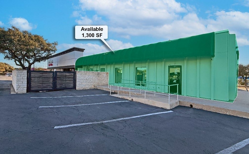 7616 Culebra Rd, San Antonio, TX à louer - Photo du bâtiment - Image 2 de 8