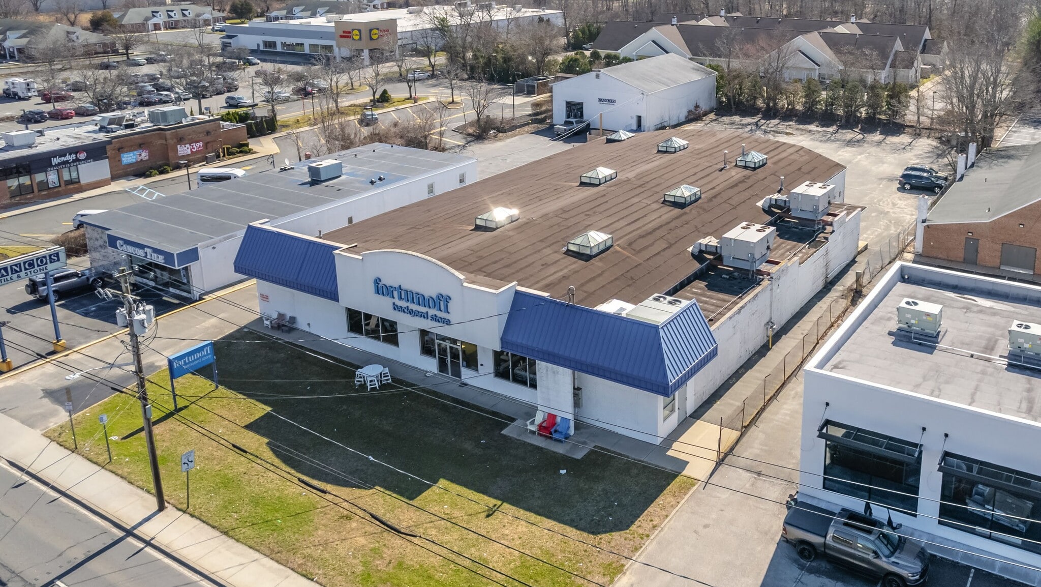 1189 Old Country Rd, Riverhead, NY for sale Primary Photo- Image 1 of 4