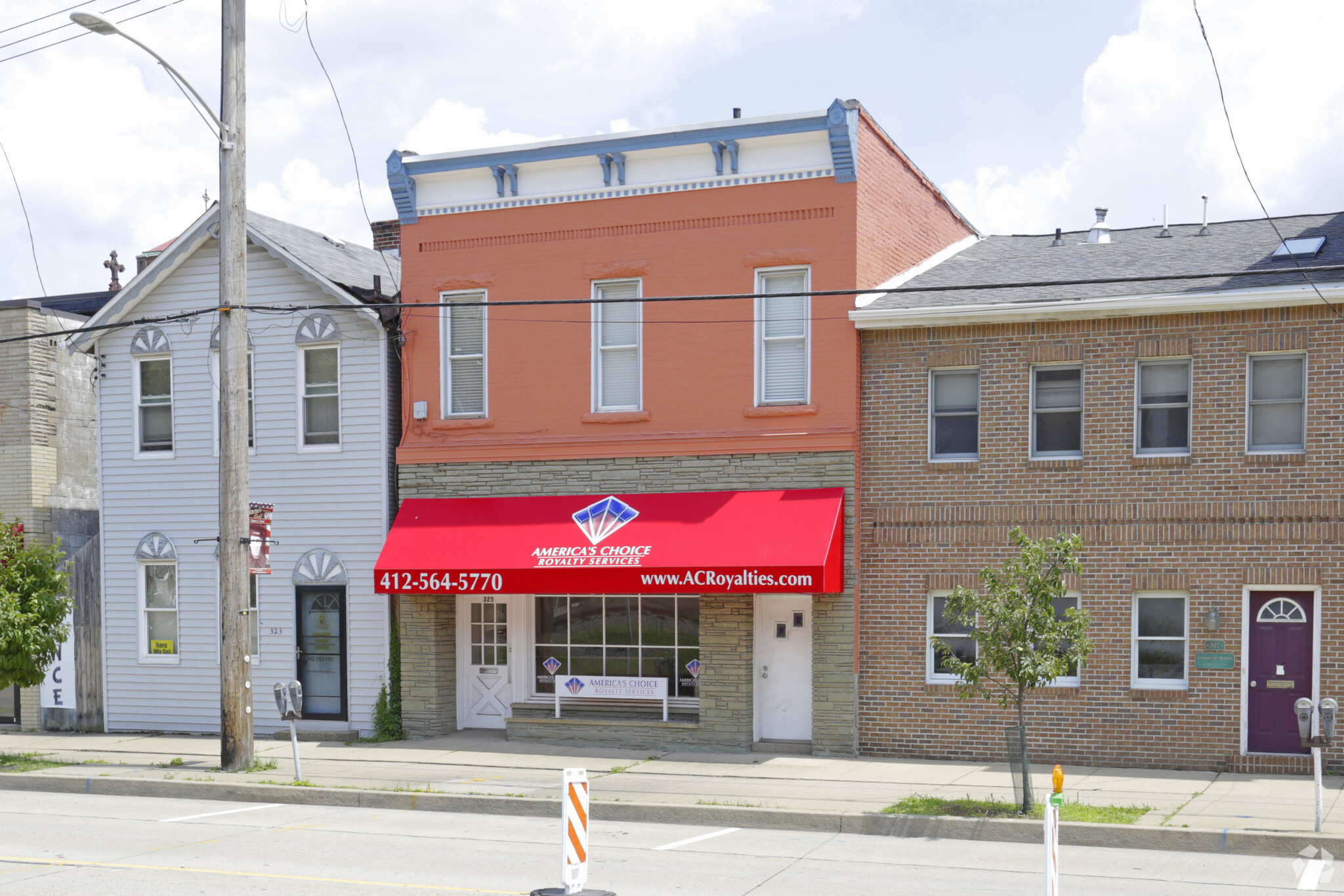 325 W Main St, Carnegie, PA à vendre Photo du bâtiment- Image 1 de 1