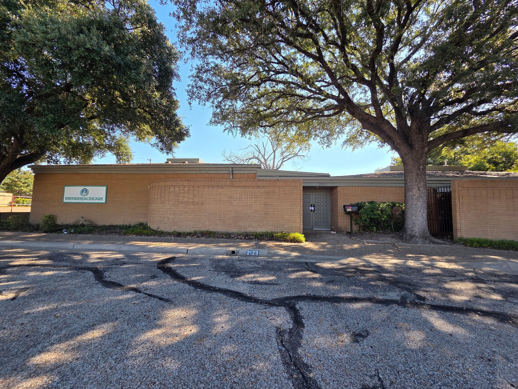2123 S 61st St, Temple, TX à louer Photo du bâtiment- Image 1 de 2