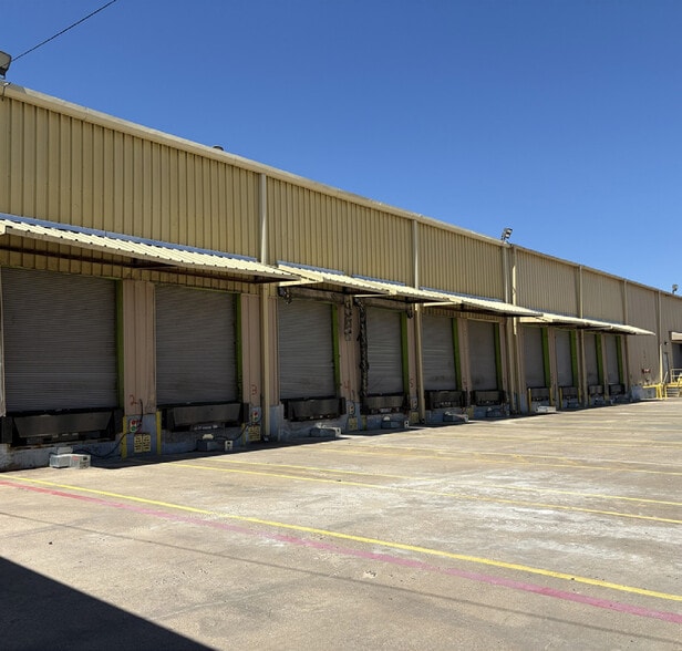 6101 Industrial Dr, Greenville, TX for lease - Building Photo - Image 2 of 8