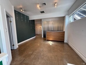 820 5th Ave, San Rafael, CA for sale Interior Photo- Image 2 of 11