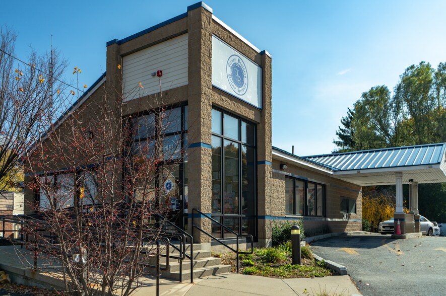 451 Lincoln St, Worcester, MA à louer - Photo du bâtiment - Image 2 de 7