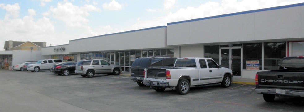 5113-5117 Davis Blvd, North Richland Hills, TX for lease - Building Photo - Image 3 of 6