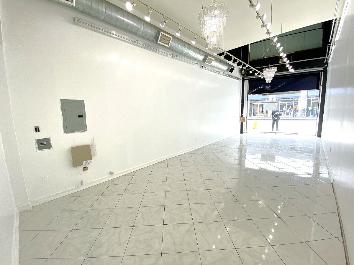 951 Crocker St, Los Angeles, CA à vendre Photo intérieure- Image 1 de 1