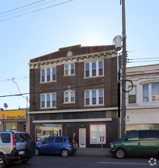 1052-1054 Barton St E, Hamilton, ON à vendre - Photo du bâtiment - Image 2 de 3