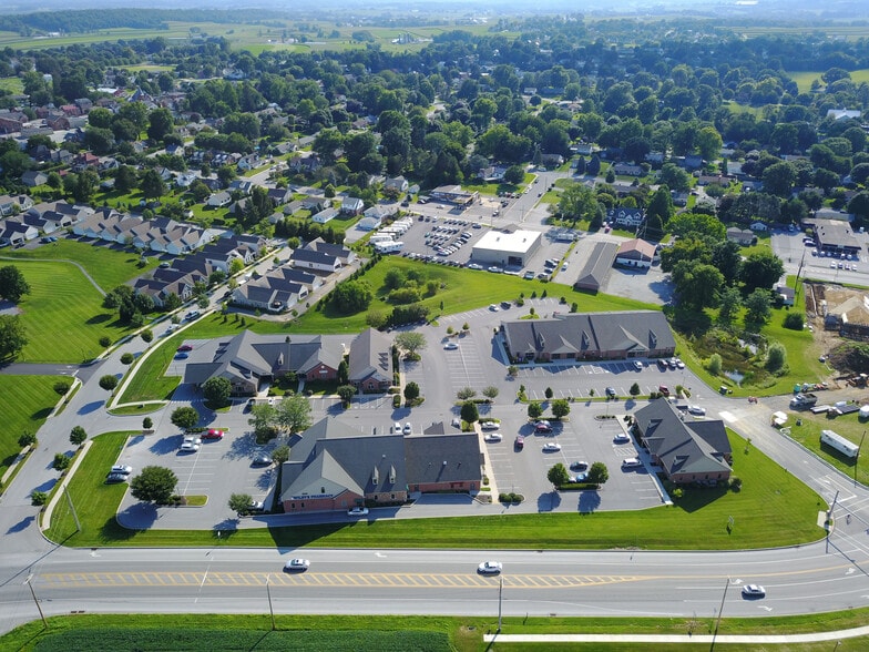 400 Historic Dr, Strasburg, PA for lease - Primary Photo - Image 1 of 3