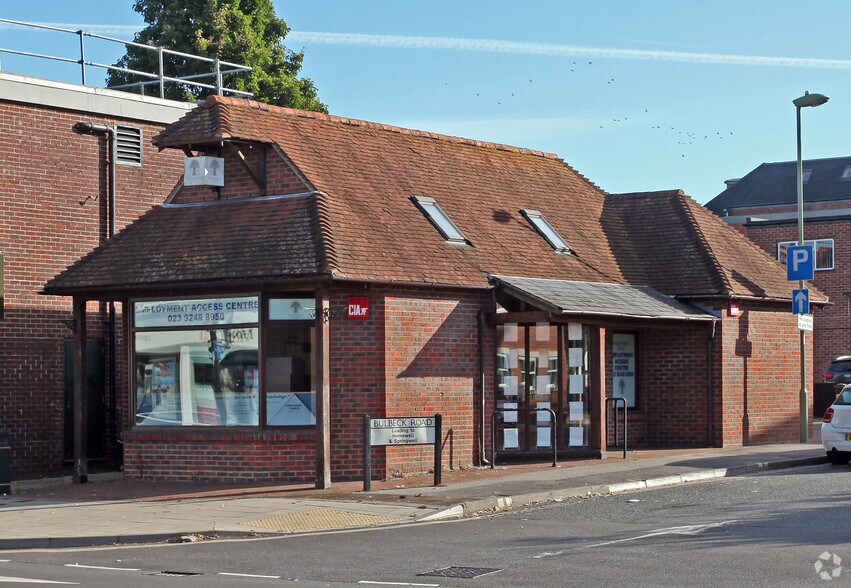 1 Park Rd S, Havant à louer - Photo du bâtiment - Image 2 de 2