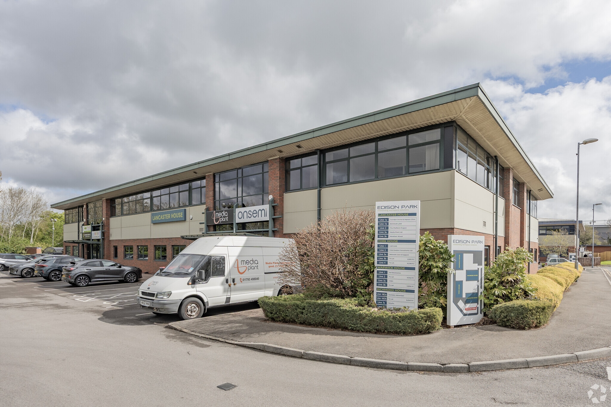 Hindle Way, Swindon for lease Primary Photo- Image 1 of 4