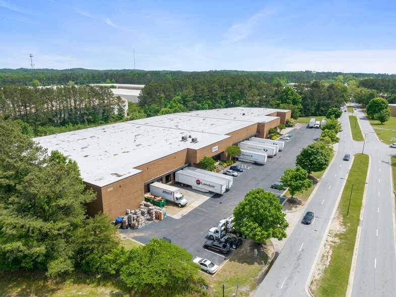 6150 Lagrange Blvd SW, Atlanta, GA for lease - Building Photo - Image 2 of 9