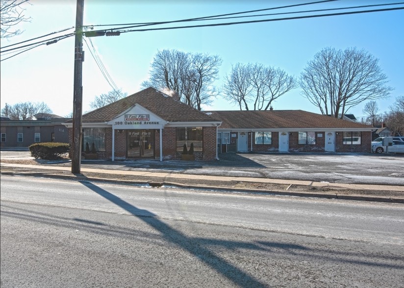 100 Oakland Ave, Port Jefferson, NY for lease - Primary Photo - Image 1 of 14