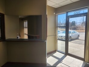7910-7960 Harrison St, Ralston, NE for lease Interior Photo- Image 2 of 4